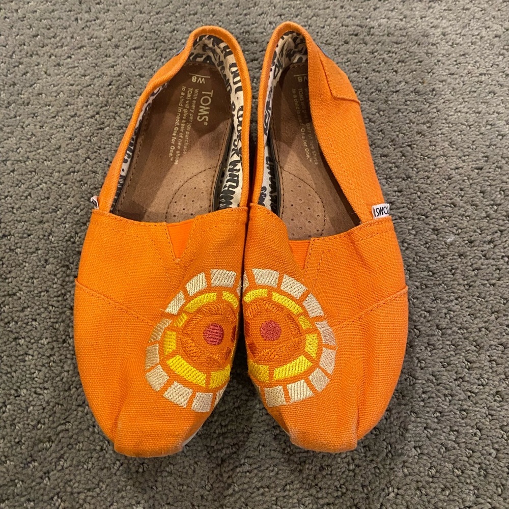 Toms Orange Flats with Sunburst Design